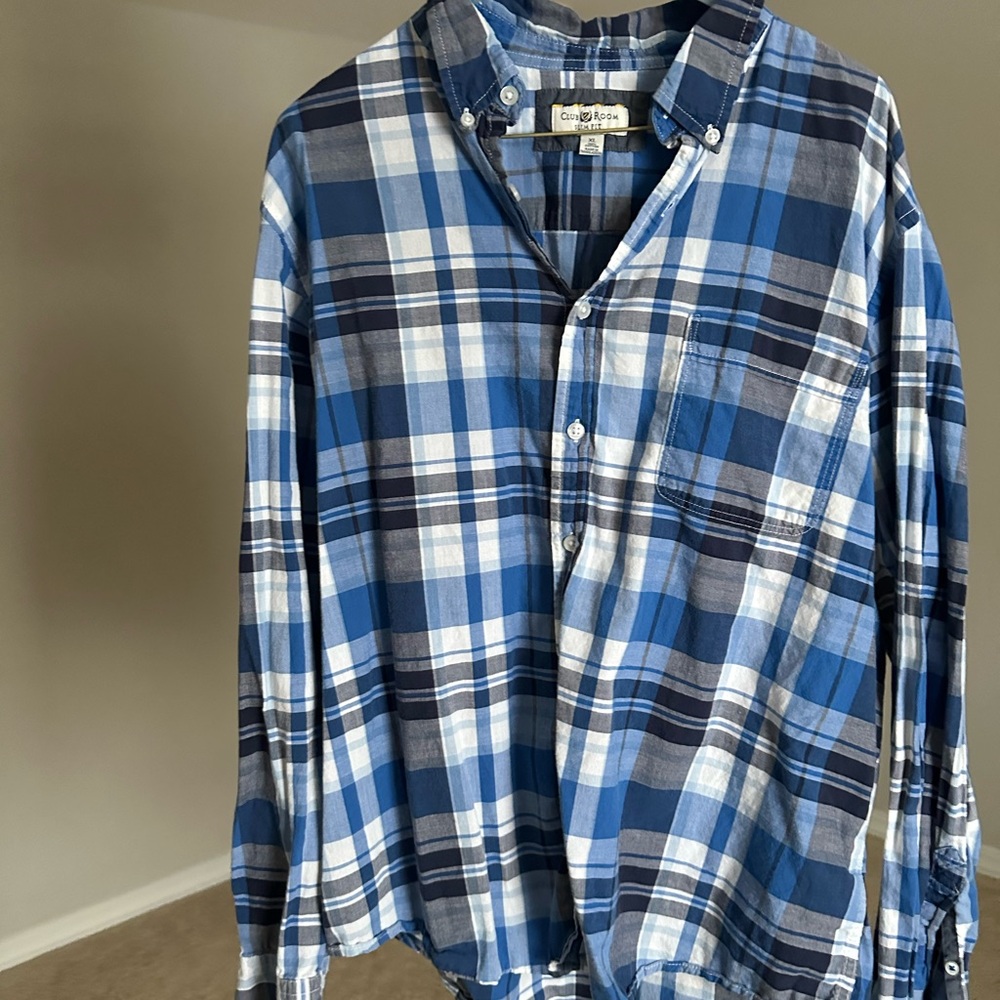 Club Room Slim Fit Blue and White Plaid Men's Casual Button Up Shirt